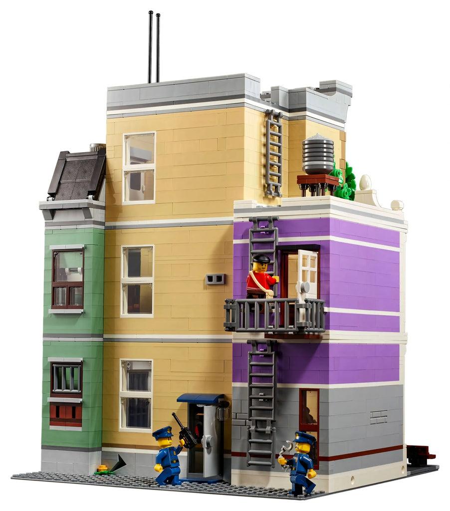 LEGO_10278_004