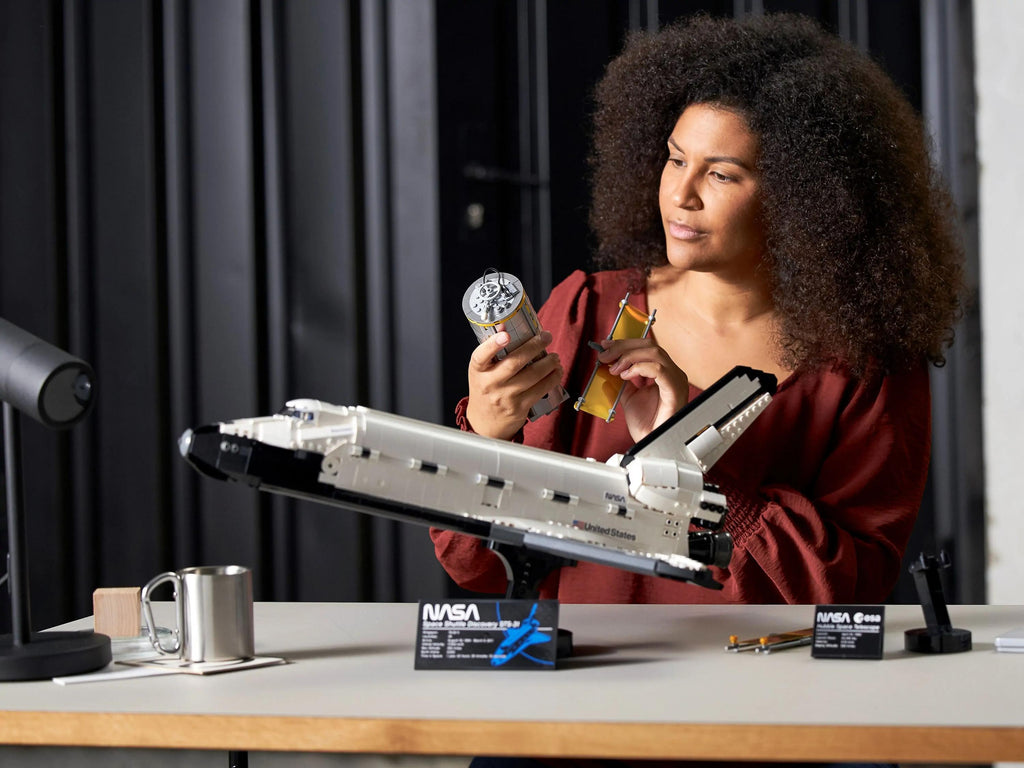 LEGO_10283_008