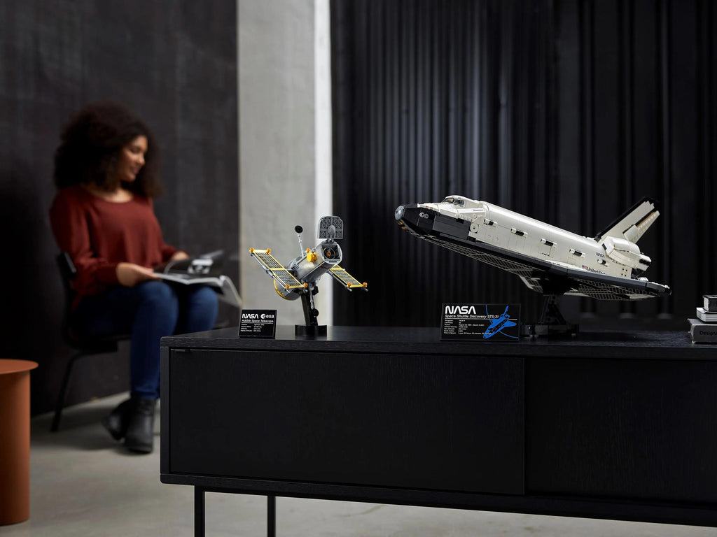 LEGO_10283_016